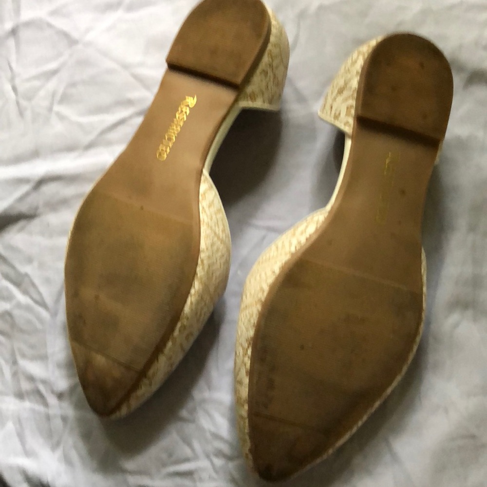 Restricted shoes - Picture 3 of 4